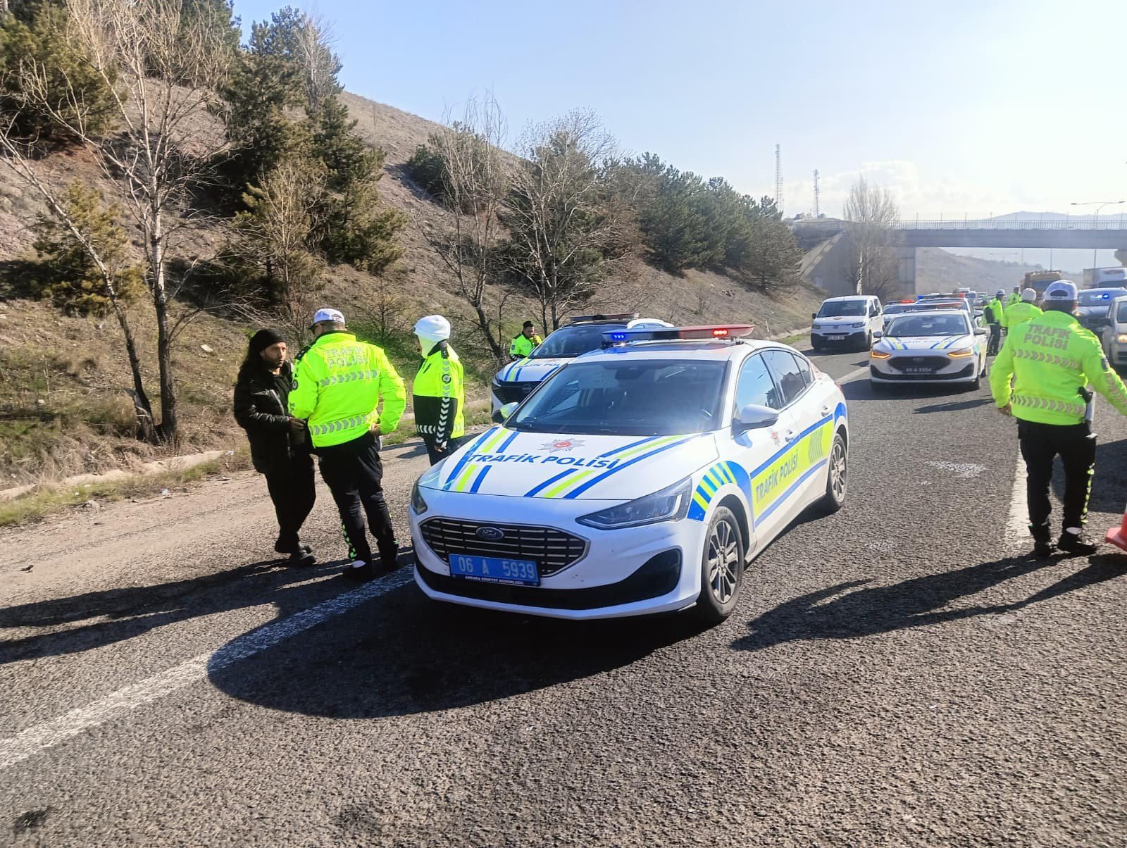Ankara'da iki araç kafa kafaya çarpıştı: 5 ölü