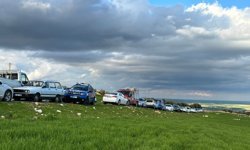 Devrilen traktörün sürücüsü hayatını kaybetti