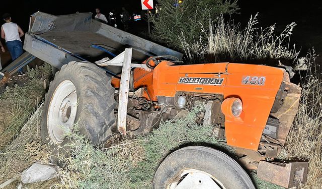 Hafriyat kamyonu traktöre arkadan çarptı: 1 ölü, 1 yaralı