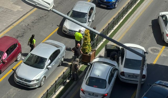 Çarşıda trafik kazası!