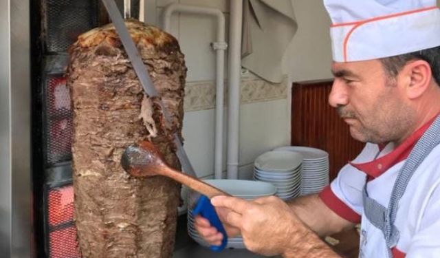 Döner ustası evinde asılı halde bulundu