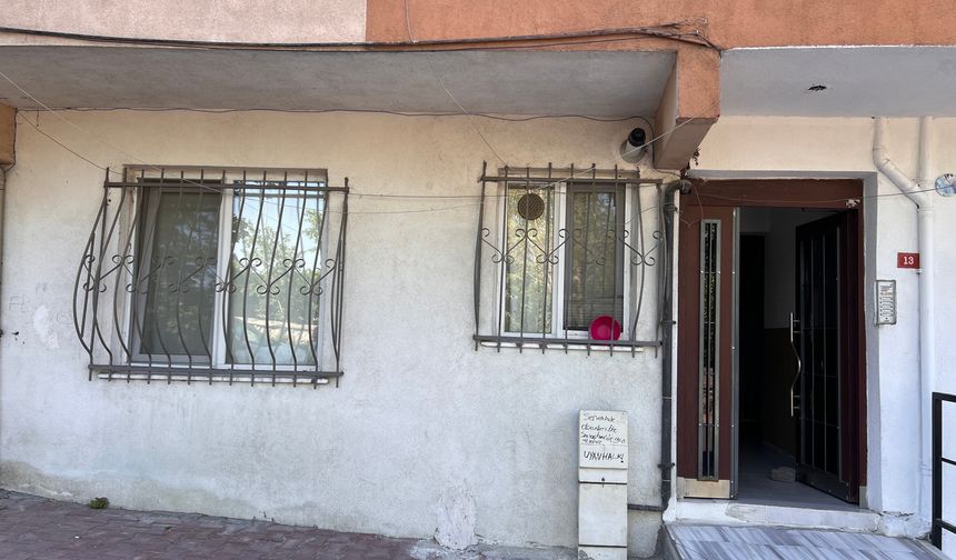 Bir kişi evinde ölü bulundu