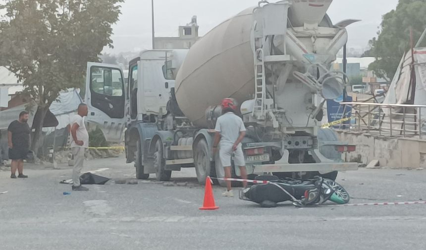 Beton mikseri motosikleti ezdi: 2 ölü