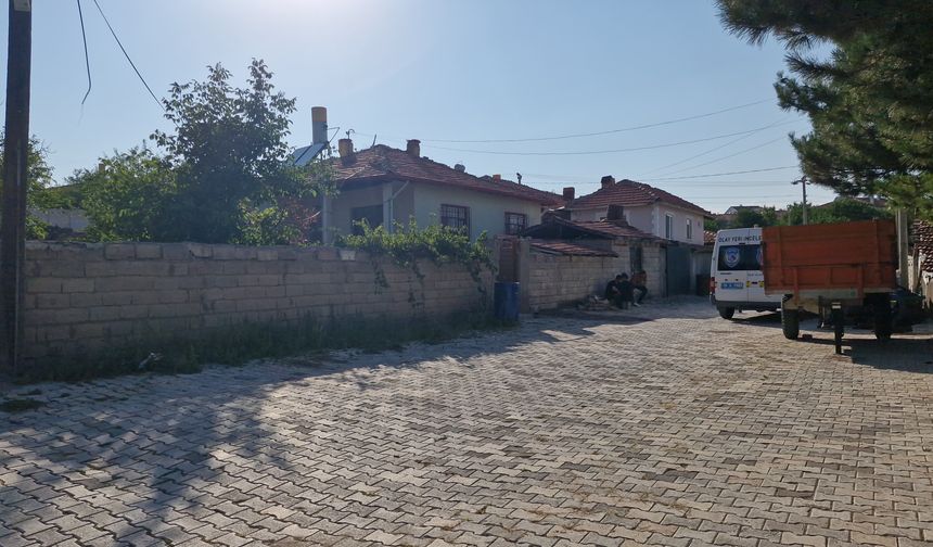 YALNIZ YAŞAYAN ADAM EVİNDE ÖLÜ BULUNDU