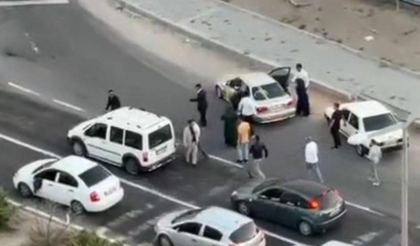 Trafikte yol verme kavgası