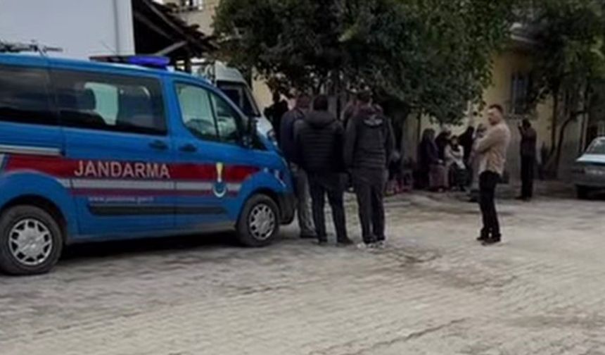 Anne ve kızı sobadan sızan gazdan zehirlenerek öldü