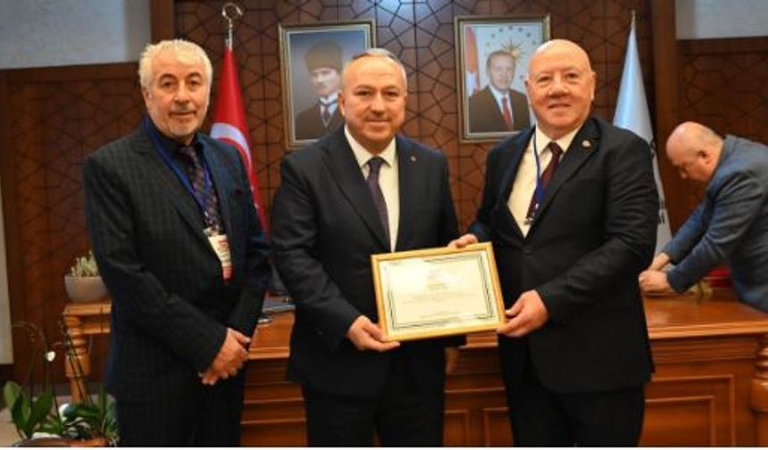 Vali Fidan’dan Osman Koca’ya tebrik telefonu